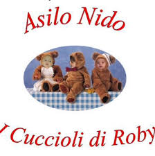 Asilo Nido I Cuccioli di Roby - tre bambole di peluche su coperta a quadri